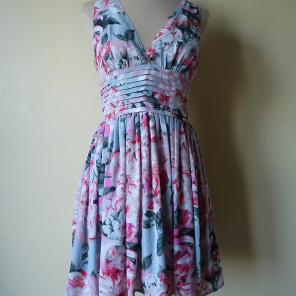 BB Dakota Dresses & Skirts - BB Dakota Mini multicolor Dress size 4